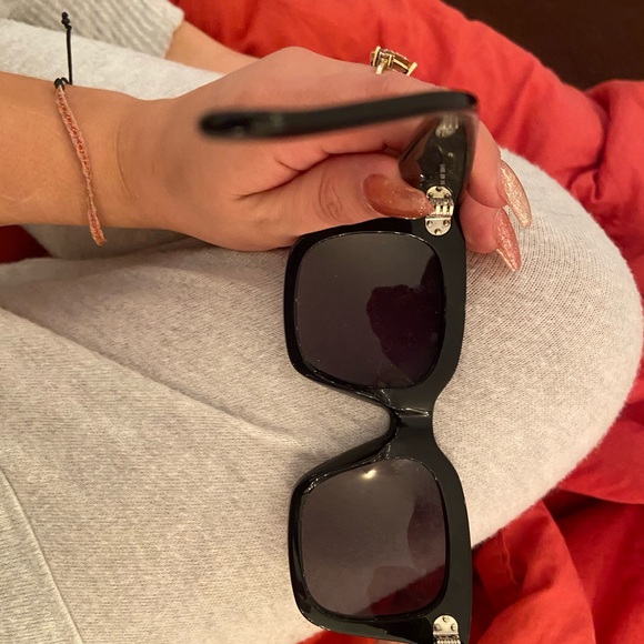 Sunglasses - Picture 4 of 5